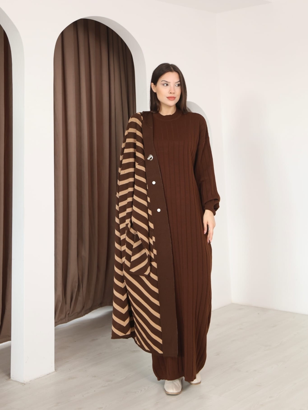 Brown Ribbed Maxi Dress with Striped Shawl